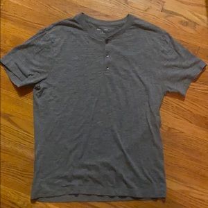 Banana Republic Men’s T shirt